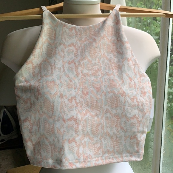 𝅺old Navy Active Powersoft Light Support Bra Creamy Nude Snake Print - Picture 2 of 5